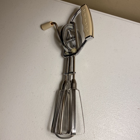 Maynard Kitchen Vintage Maynard Hand Mixer Poshmark